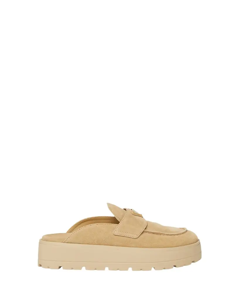 Prada Fussbett Suede Loafer Mules