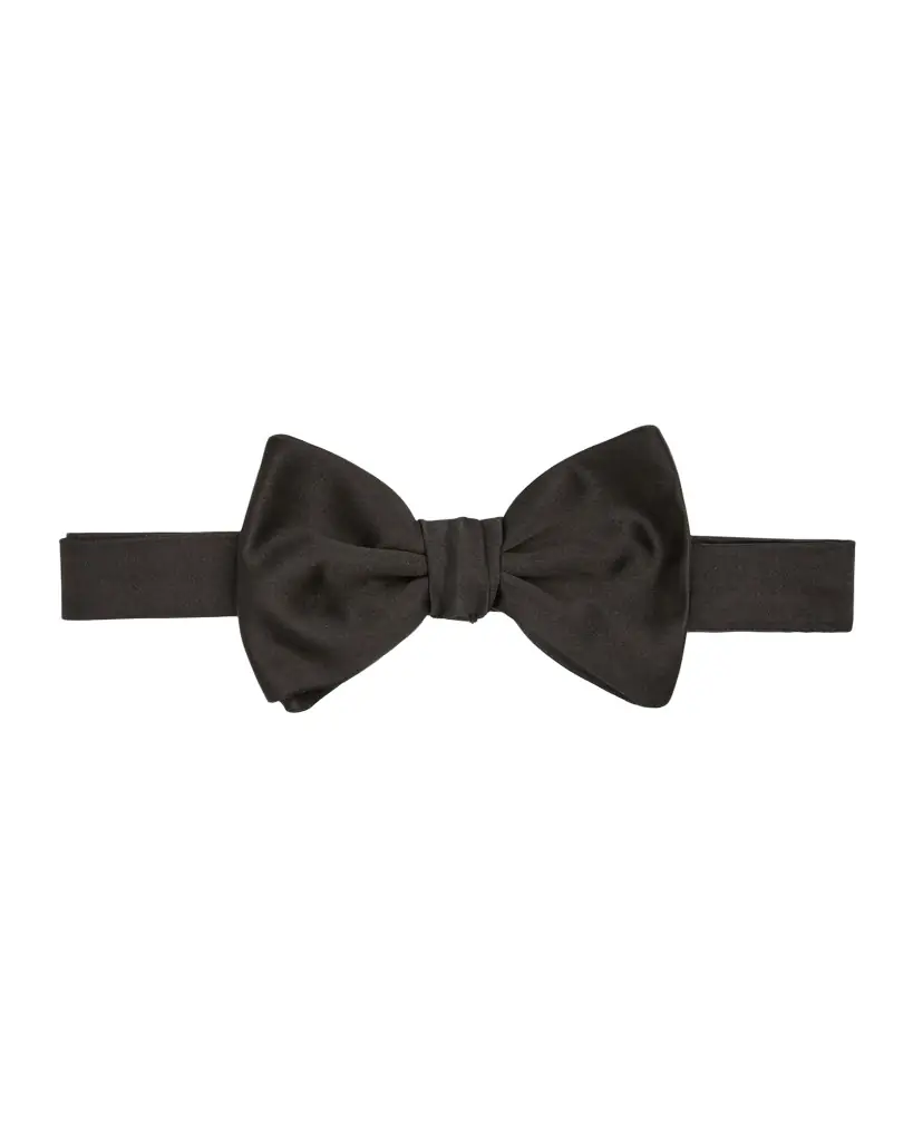 Emporio Armani Men 's Solid Silk Pre-Tied Bow Tie