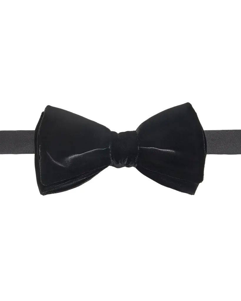 Versace Men 's Solid Velvet Bow Tie