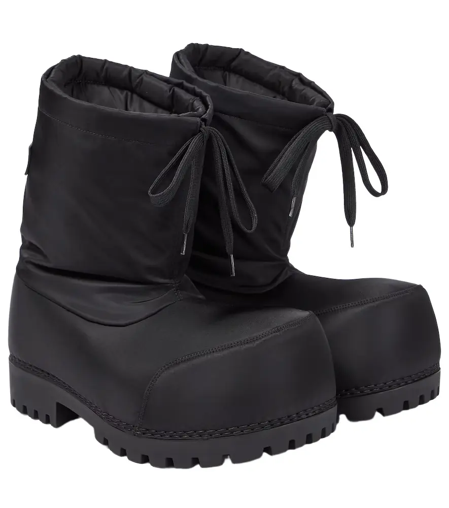 Balenciaga Alaska Low snow boots