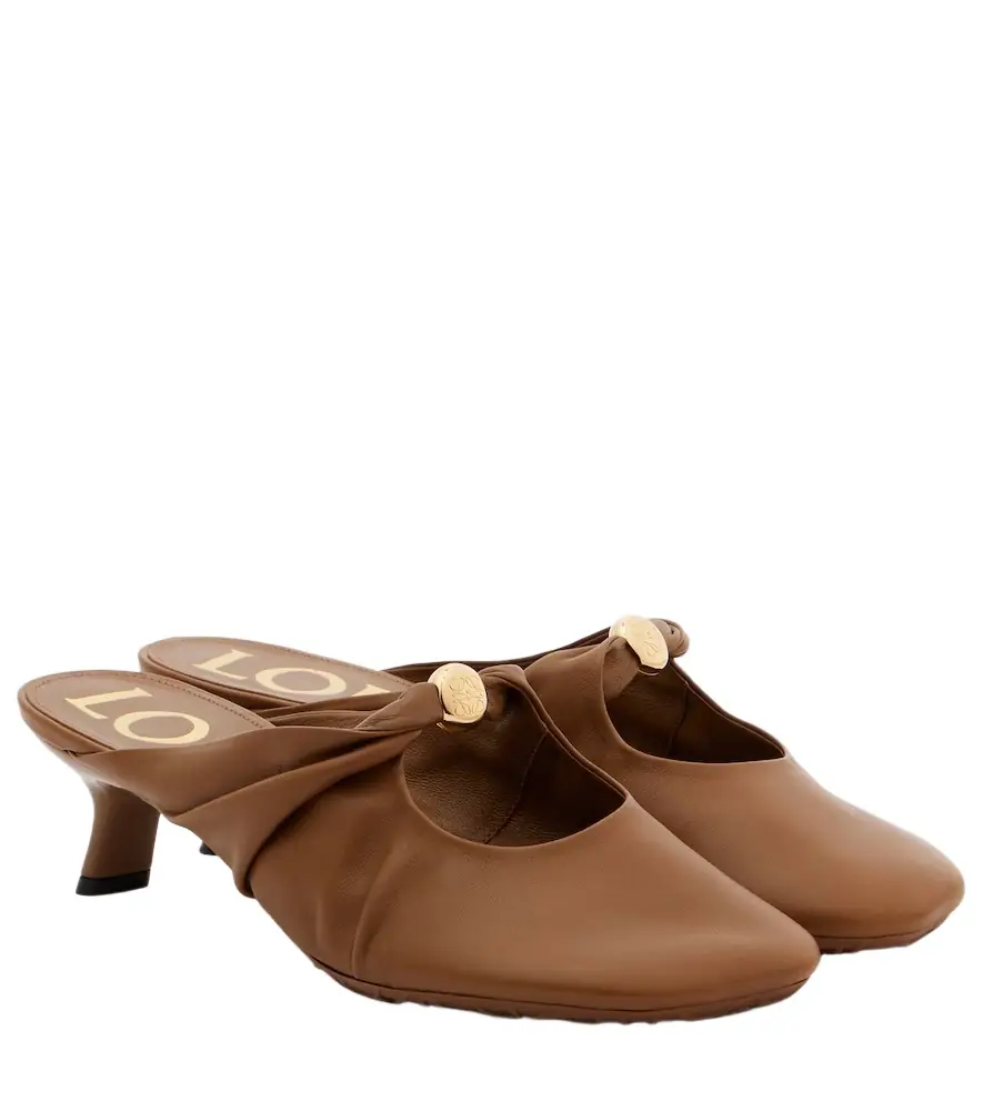 Loewe Pebble 45 leather mules