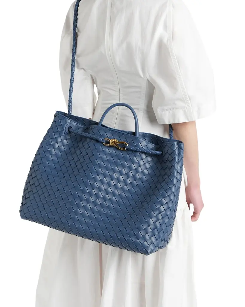 Bottega Veneta Andiamo Large Leather Tote Bag