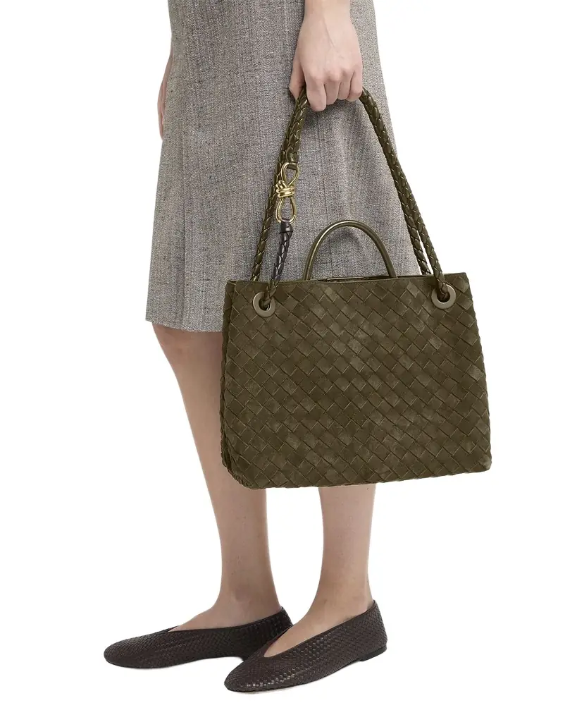 Bottega Veneta Medium Andiamo Tote Bag