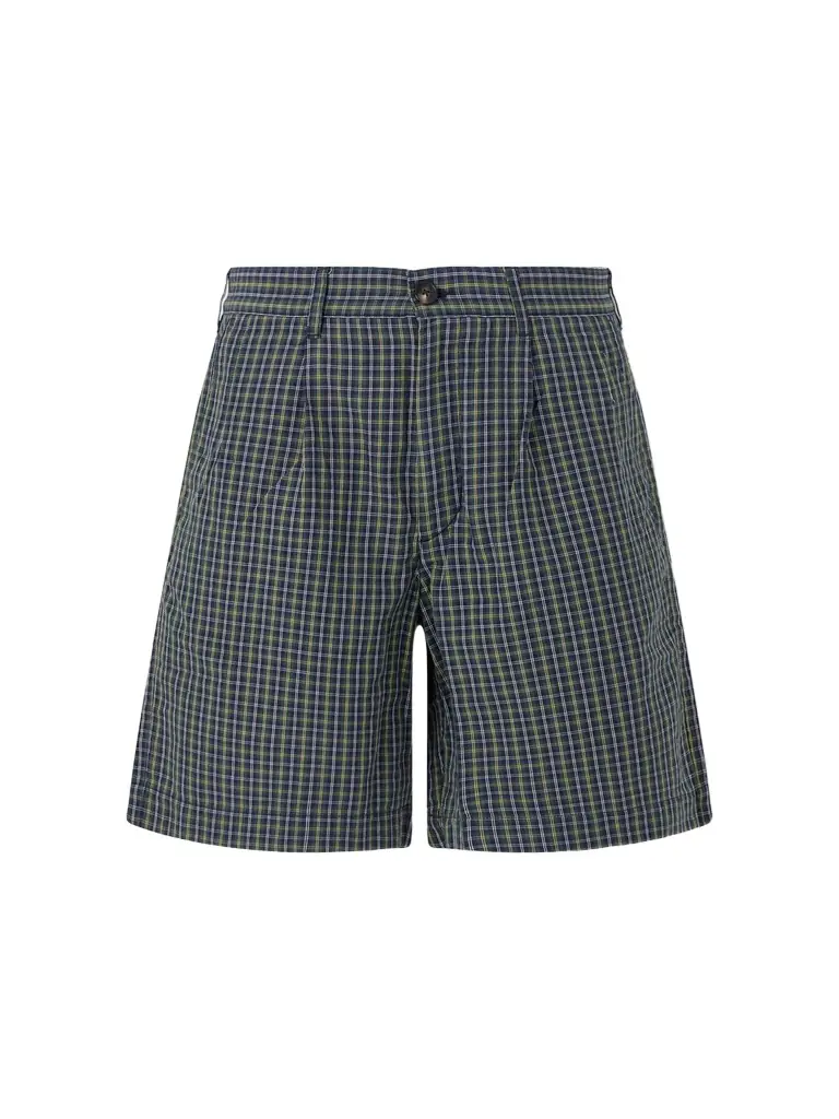 Straight-Leg Pleated Checked Cotton and Linen-Blend Seersucker Shorts - Men
