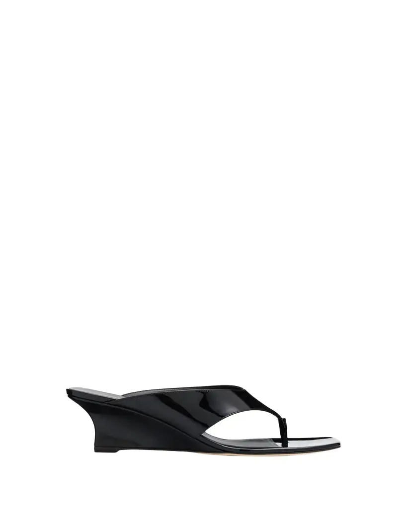Stuart Weitzman 0mm Vinnie Patent Leather Thong Sandals